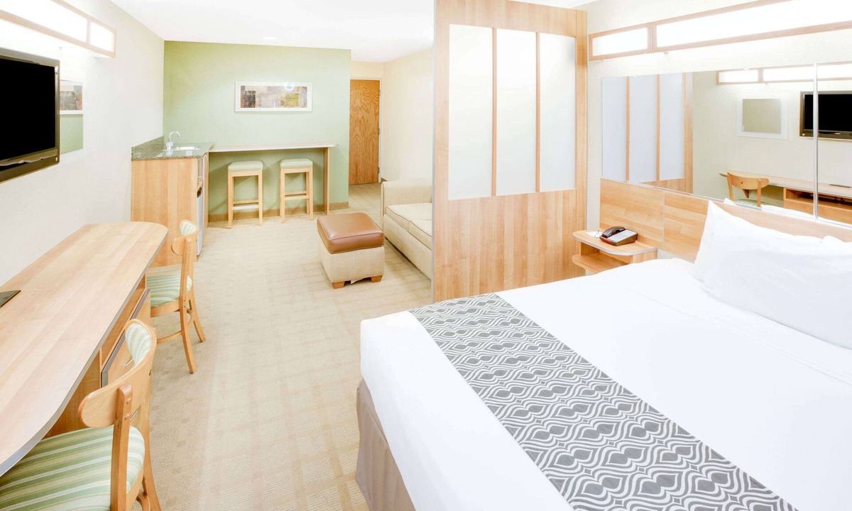 Saraland Hotel | Microtel Inn & Suites by Wyndham Saraland/North Mobile