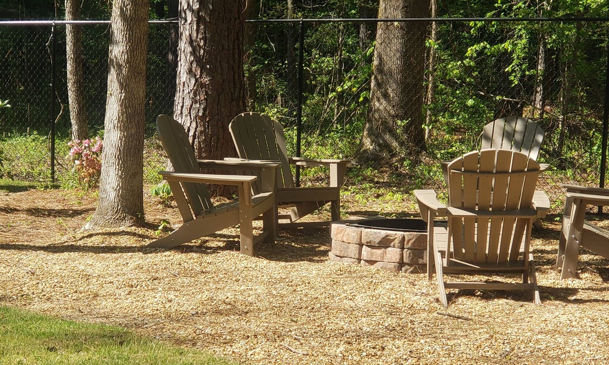 Notasulga Cabin | Mimosa- AUBURN FOOTBALL,15 minutes from Auburn University, Bucee's & Walmart