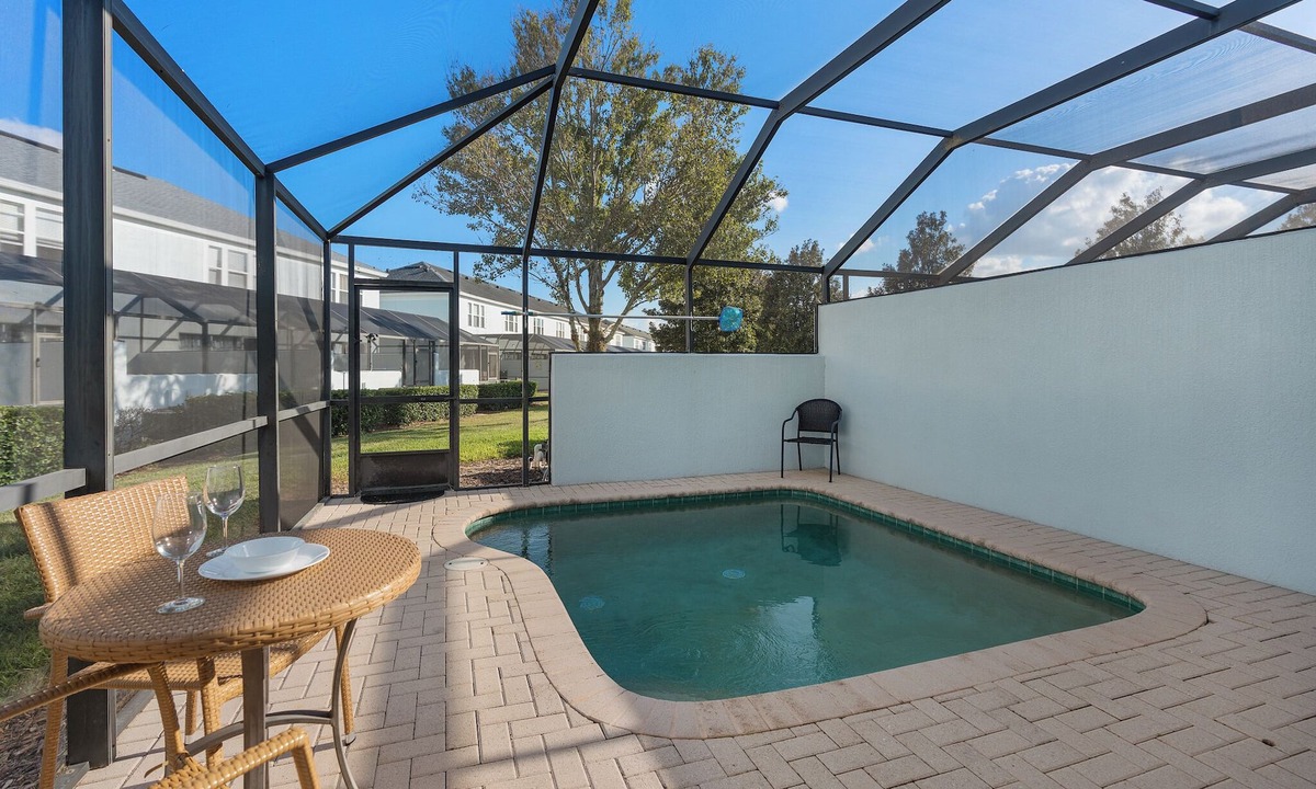 Windsor Hills House | Minutes Away from Theme Parks! 3-Bed Townhome, 6 minutes to Disney World!