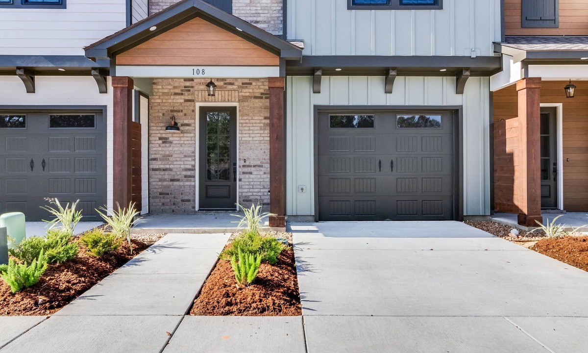 Youngsville House | Modern 3BR w/Fenced Yard ~ Near Sports Complexes
