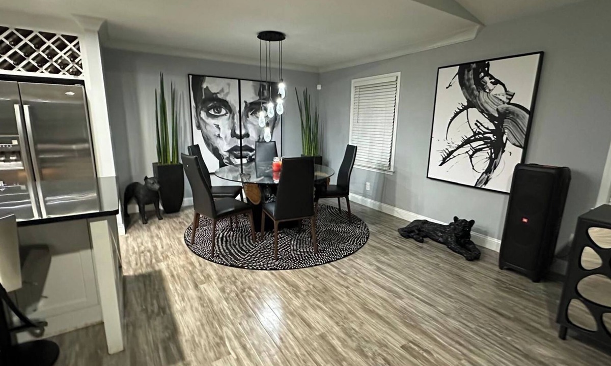 Lawrenceville House | Modern-4bedroom Getaway