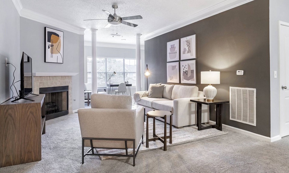 Sand Ridge Apartment | Modern Apartment in Prime Location (ID3722X1)