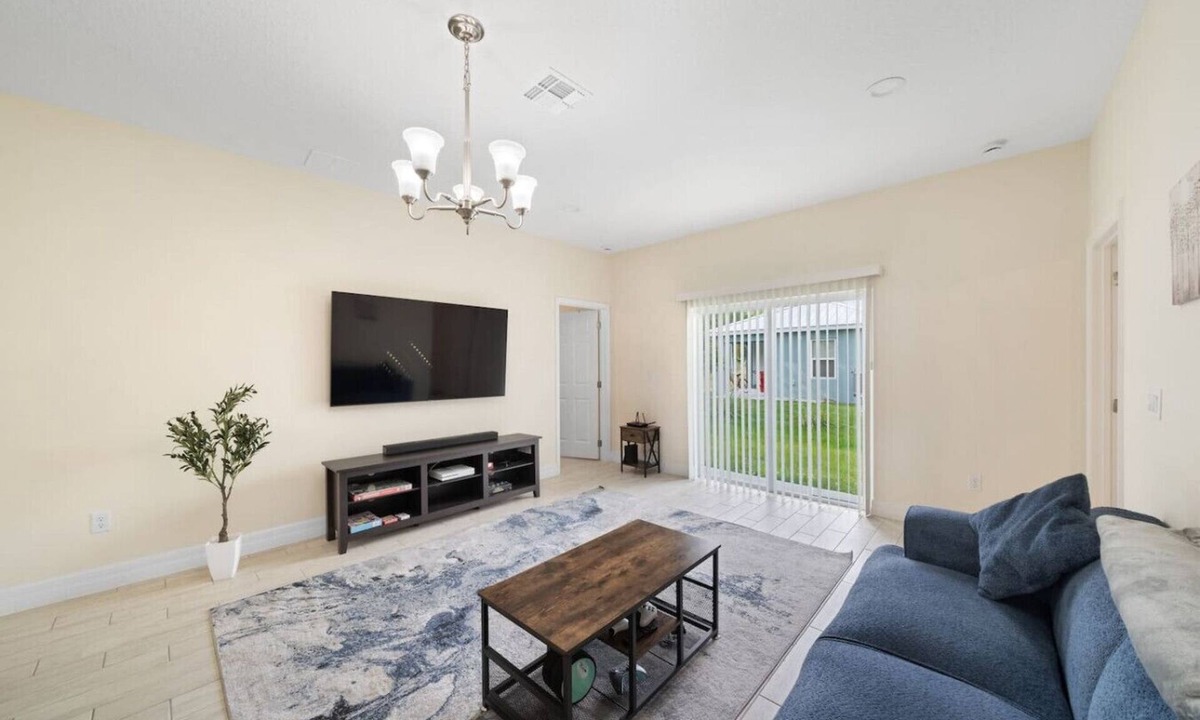 Oviedo House | Modern Casa-10 minutes from UCF