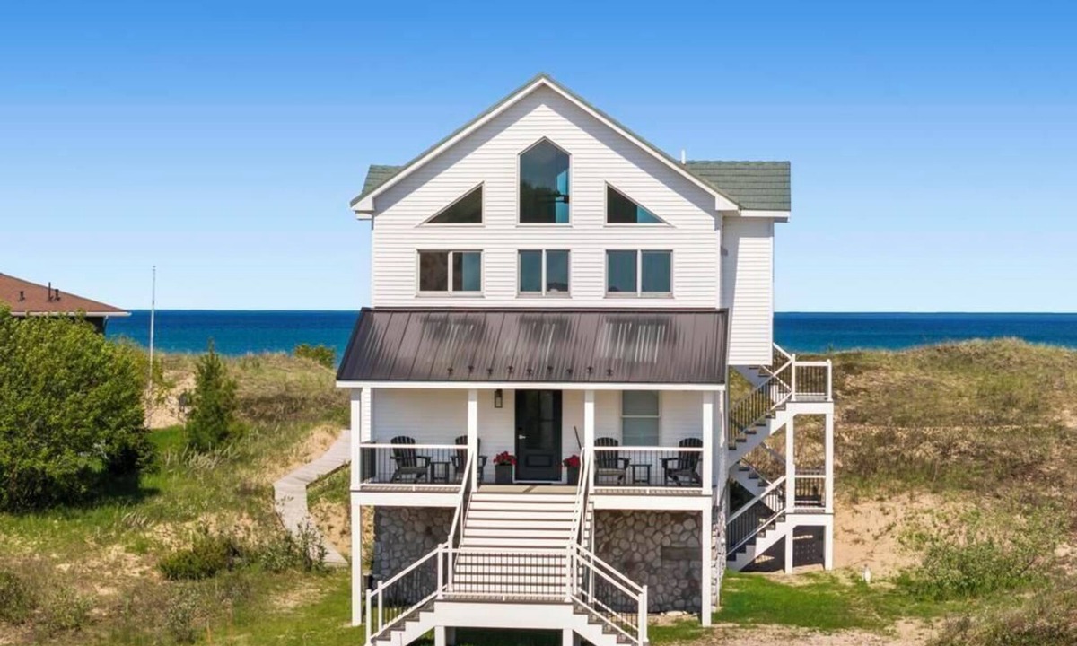 Harbor Springs House | Modern Lake Michigan Retreat! Stunning Views & Cozy Fireplace in Sturgeon Bay