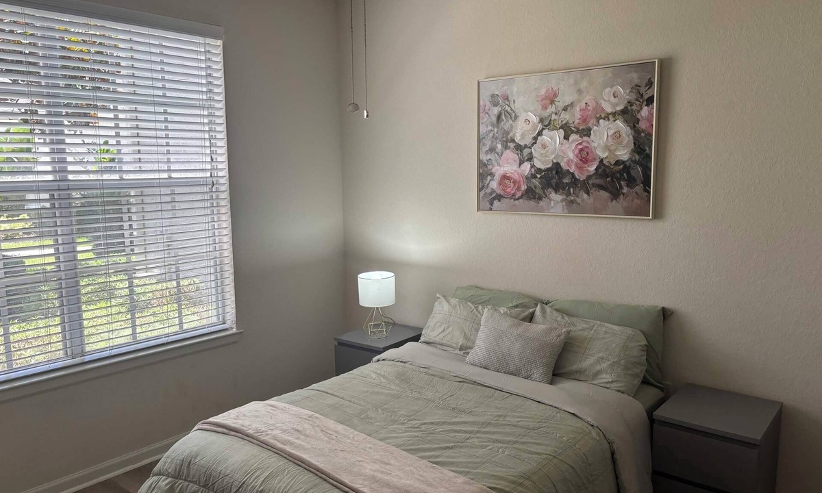 Oviedo Apartment | Modern Retreat w/Pool, Bowling Alley & Grills