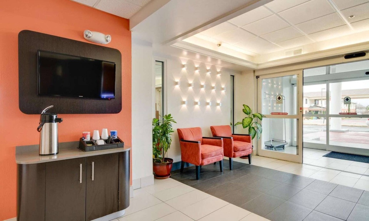 Montgomery Hotel | Motel 6 Montgomery, AL - Airport