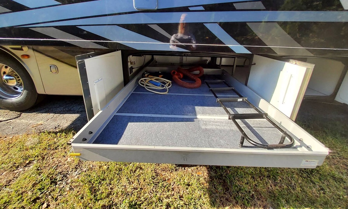 Umatilla House | Motorhome - Huge high end 45 ft luxury coach
