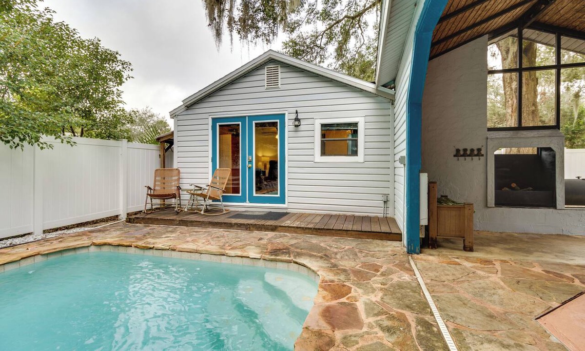 Mount Dora Apartment | Mt Dora Couple's Retreat w/Shared Pool!