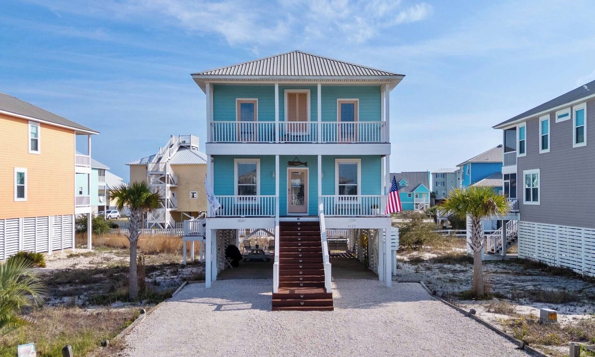 Morgantown House | 🐚🌴Multiple Decks | Walk to Beach | Morgantown Community | Sweet Home Alabama
