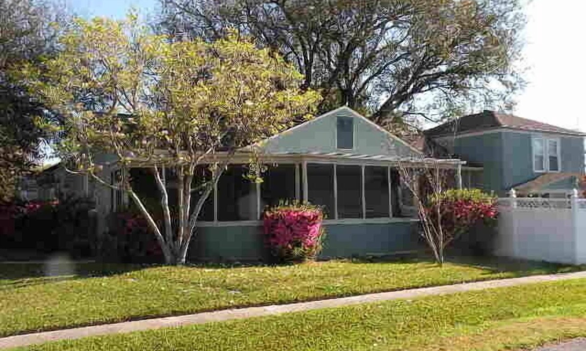 Arabi House | NEAR FRENCH QUARTER - 4 Bdrm Home - LOW RATES! - Safest Neighborhood.