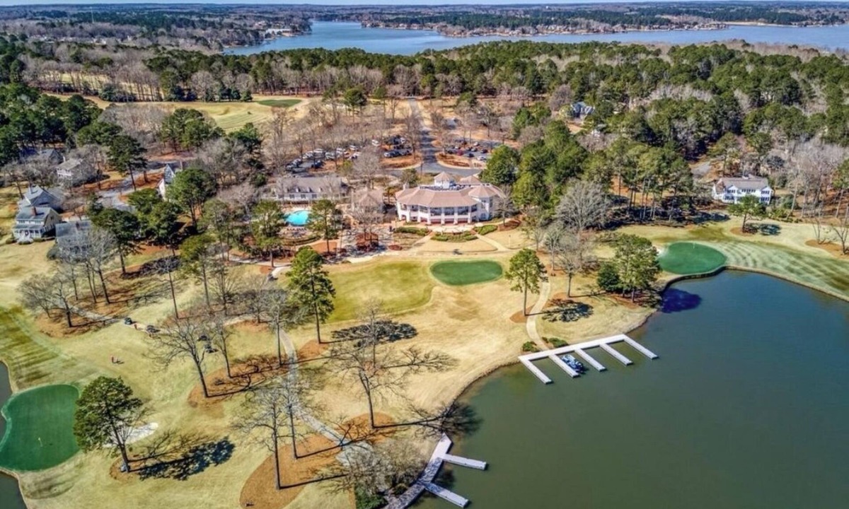 Eatonton House | New Charming 2-bedroom place in Great Waters!