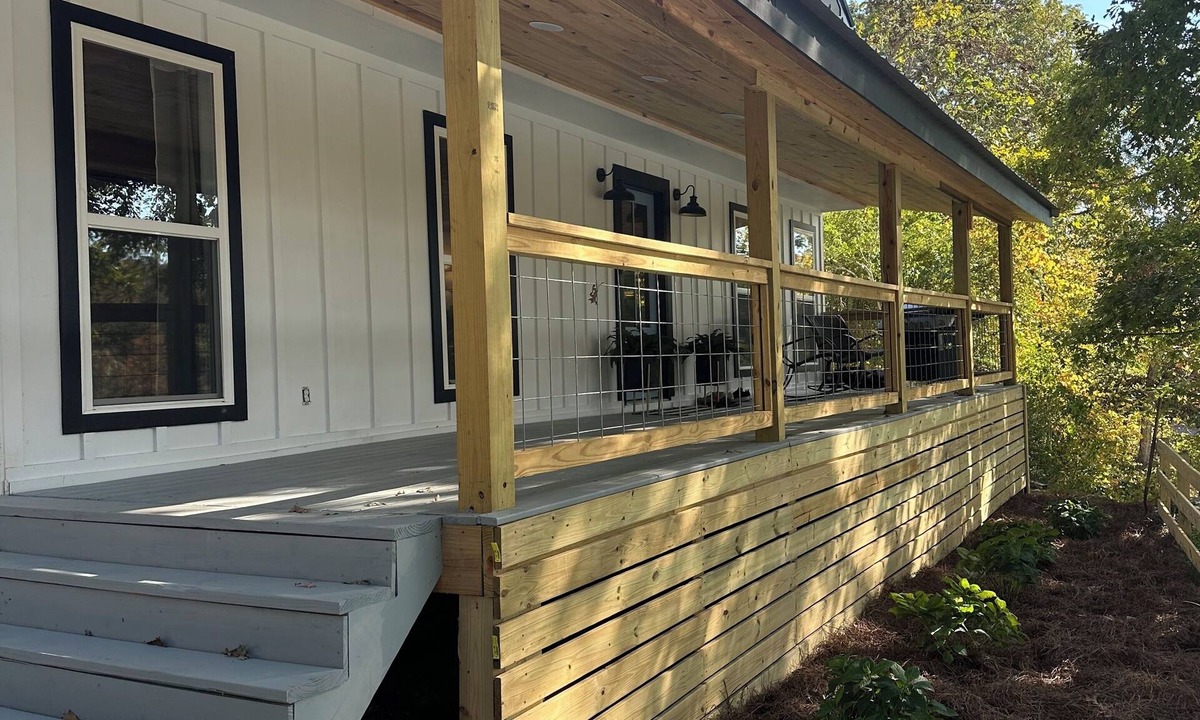 Bremen House | NEW Charming 3-bedroom house on Smith Lake.
