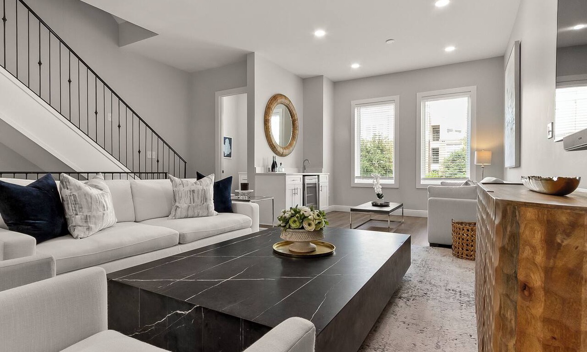 Tuscaloosa House | New! Luxury Rooftop Townhome | Walk to Stadium
