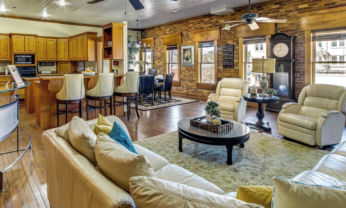 Enterprise Apartment | New York-Style Loft on Main St: Dtwn Enterprise