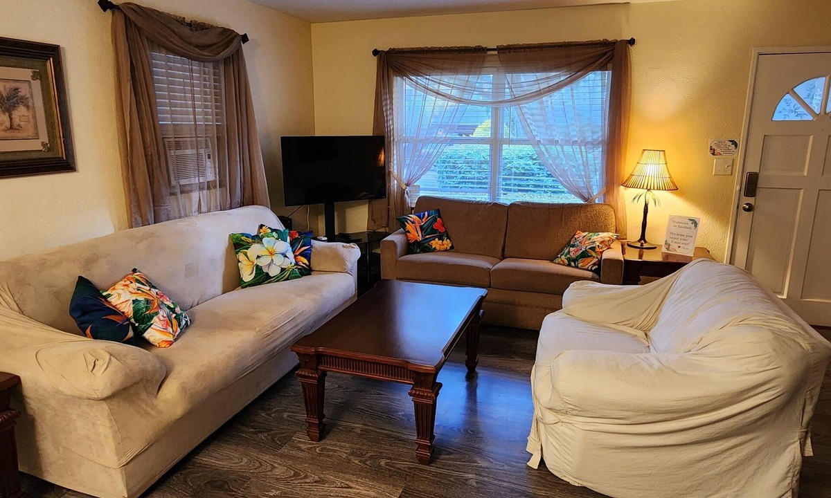 Lake Mary House | No Cleaning Fee! Florida Themed 4br Home for up to 8