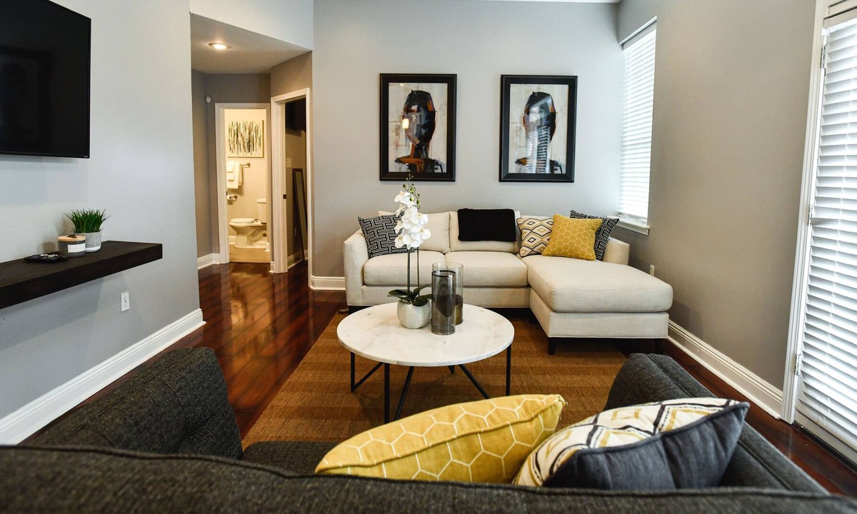 Mid-City House | NolaAllThat Mid City Magic 4 Minutes by Street Car to French Quarter, Superdome