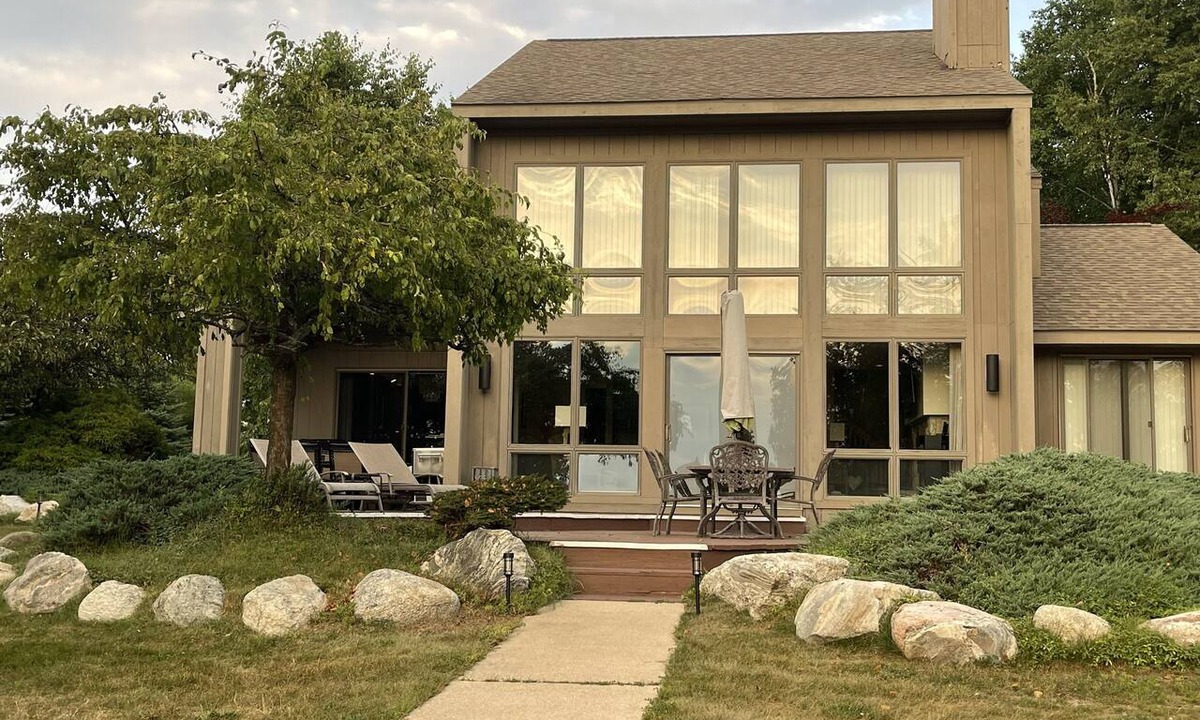 Rapid City House | Northern Michigan Getaway Near Elk Lake & Torch Lake – Sleeps 10
