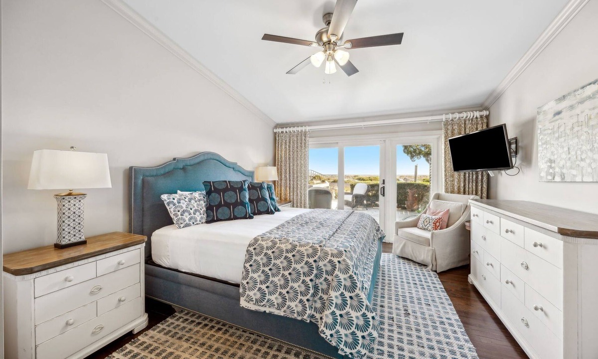 Fernandina Beach Villa | Oceanfront Pet-Friendly Retreat w/Private Courtyard