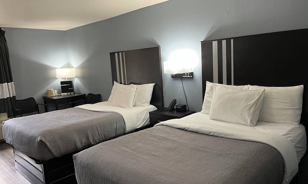 Elkton Hotel | Old Town Inn - St Augustine South