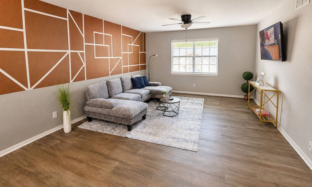 Shannon Villa | Olive & Elm Hoover | Cozy Modern Escape