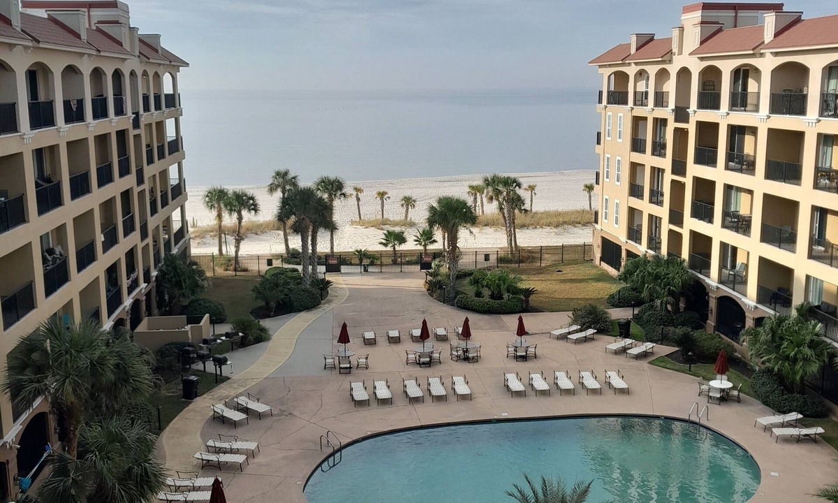 Henderson Point Condo | On the beach! Gated condo 2BR with a spectacular ocean view.