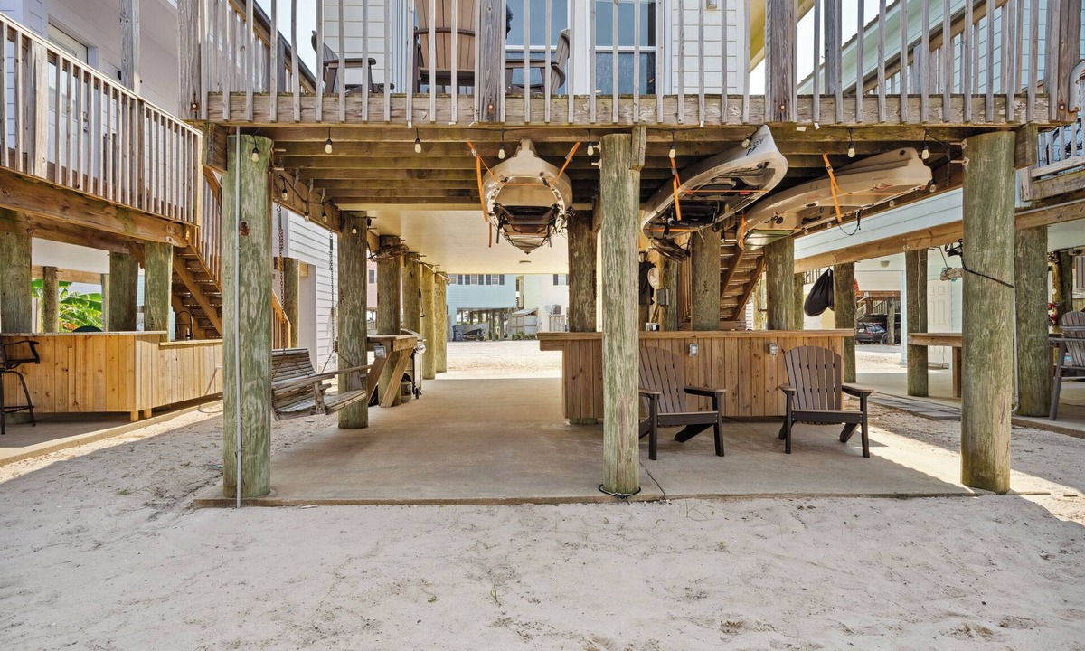 Fish Camps House | One Bedroom Waterfront Efficiency Fish Camp with Private Community Boat Launch