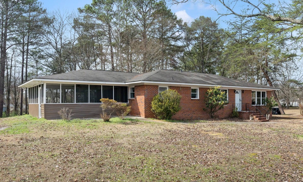 Gardendale House | One Level and 15 minutes to UAB