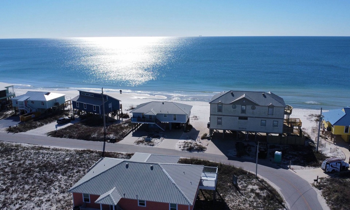Surf Side Shores House | ONLY STEPS FROM THE BEACH! BEAUTIFUL OCEAN VIEWS!