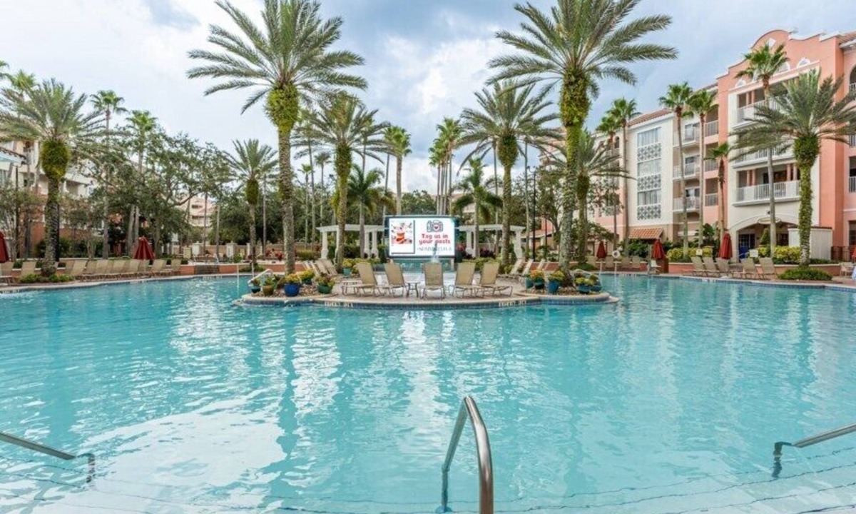 Williamsburg Condo | Orlando | Orlando Golf Stay | Pool & Golf | 3BR Sleeps 12