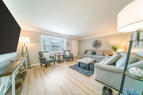 Parma House | Parma 3 bed 2 bath, king bed