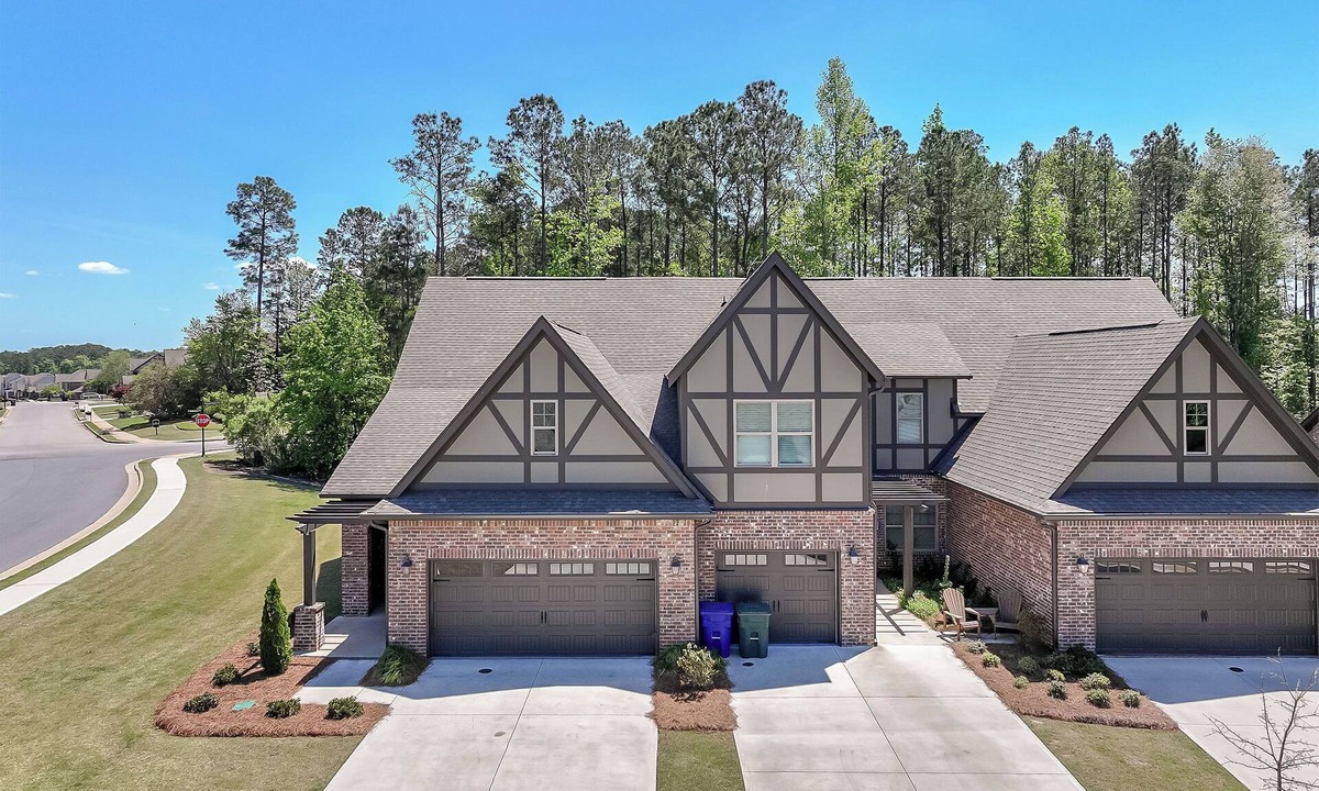 Auburn House | Peaceful AU Club Townhome/3 Bed 3.5 Bath