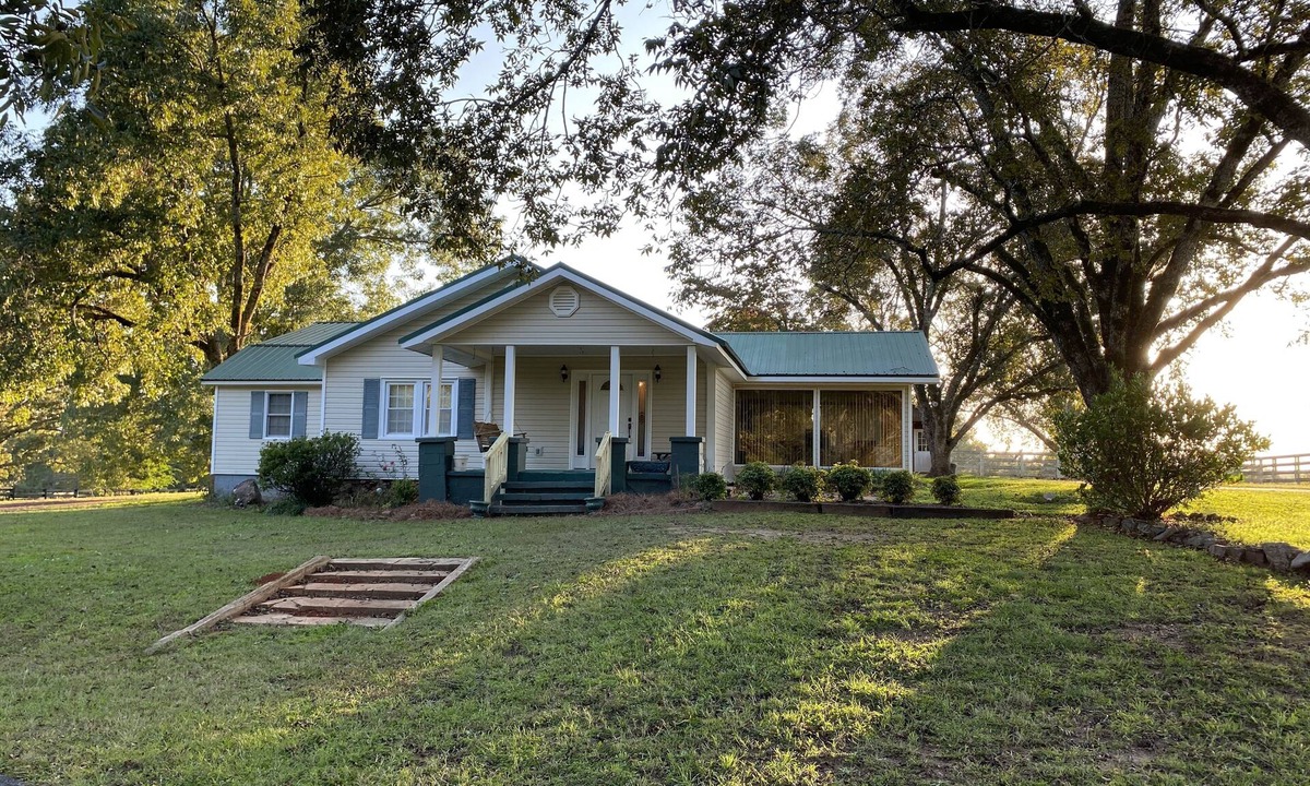 Woodland House | Peaceful Farmhouse Living!