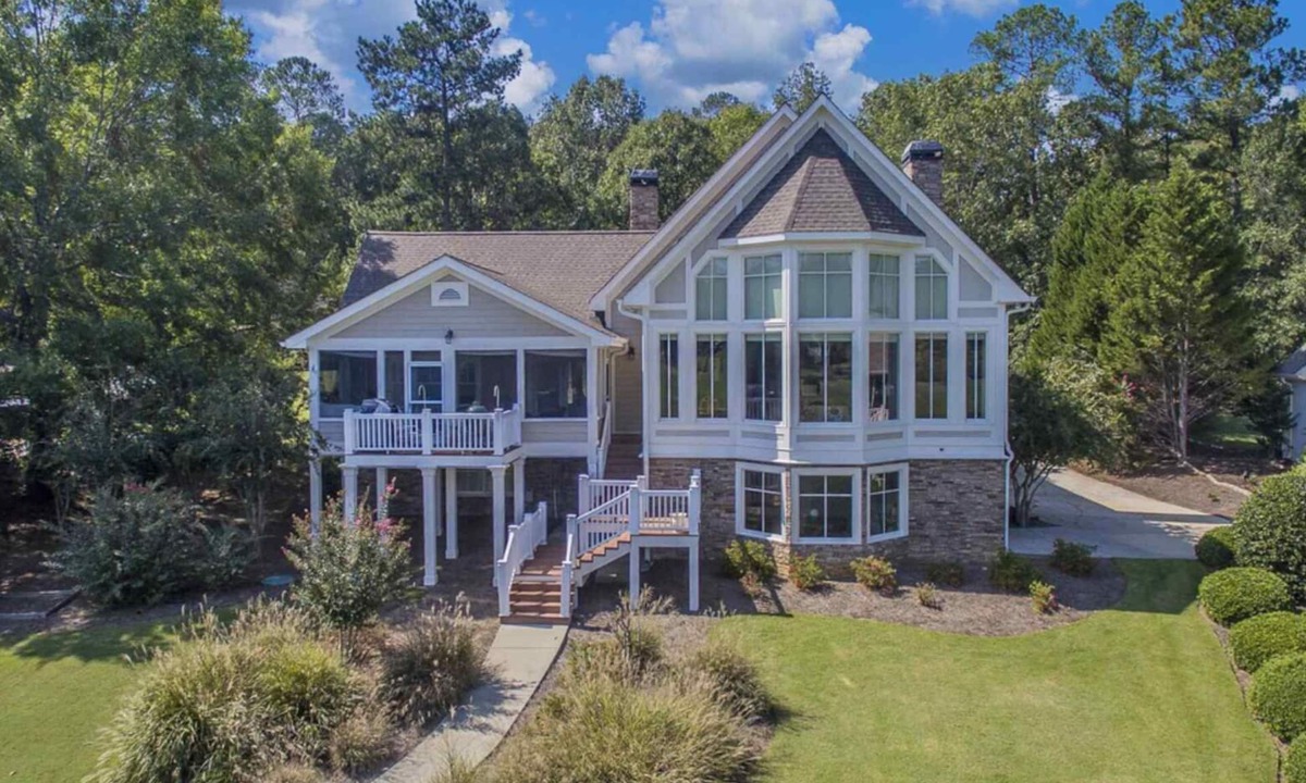 Reynolds Landing House | Peaceful Lakefront Getaway
