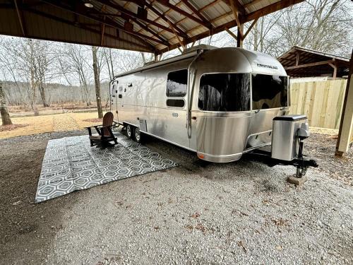 Centre House | Peaceful Lakeside Covered Airstream with Firepit & Kayaks Near Centre, AL