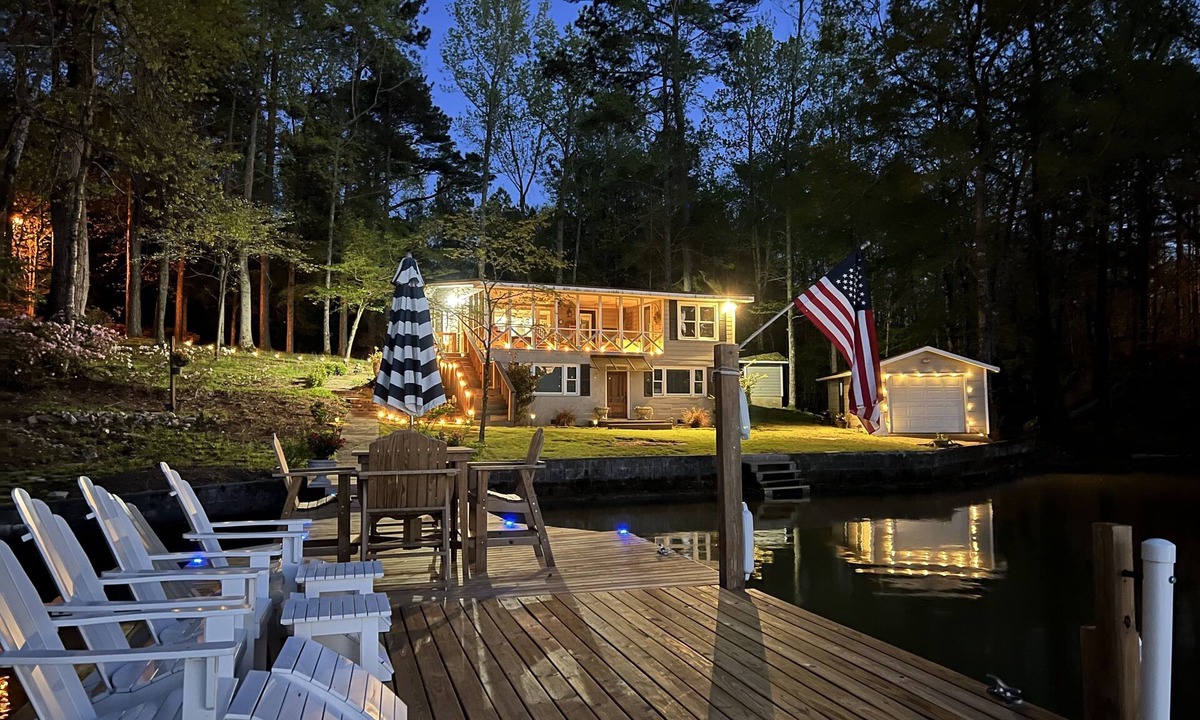 Coosa County House | Peaceful vacation very close to The Landing!