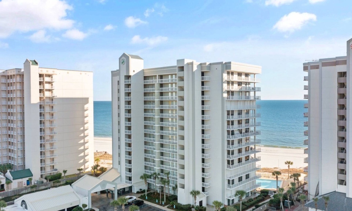 Orange Beach Condo | Pelican Pointe by Hosteeva