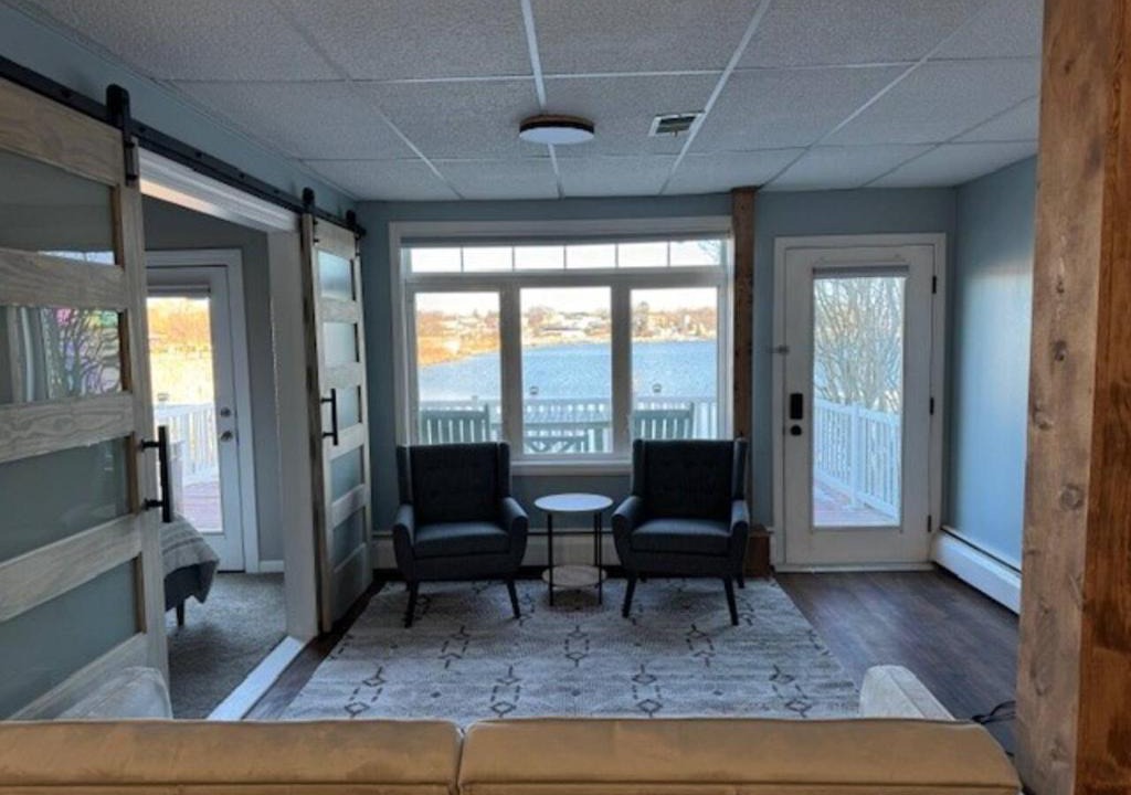 Montague Apartment | Peninsula Point Cozy Lakefront Condo 1BR 1BA