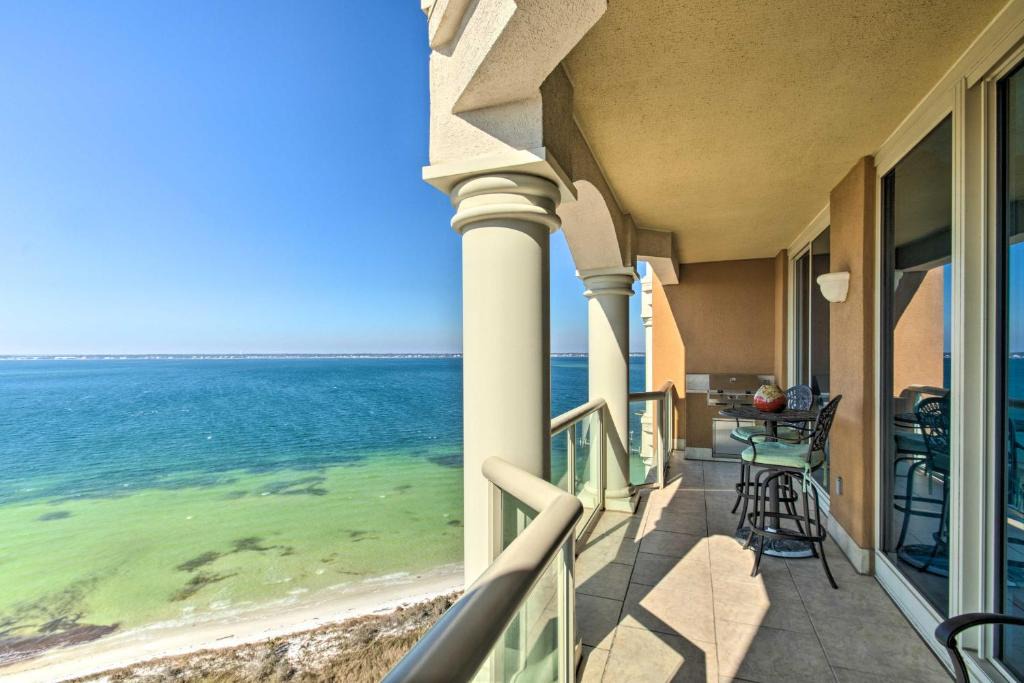Pensacola Beach House | Pensacola Beach Resort Condo with Beach Access!