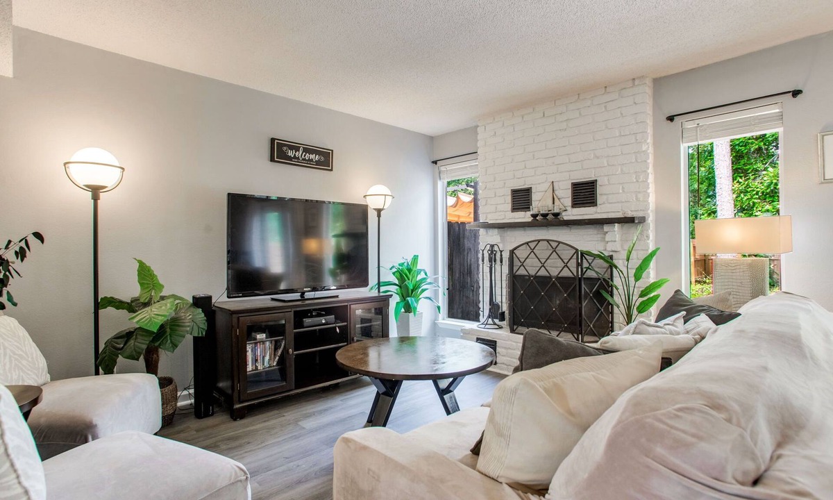 Ono Island House | Perdido Key Beach Pad Cozy Stay Near the Coast