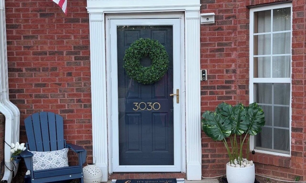 Decatur House | Perfect 3-bedroom townhome with AC in charming Decatur