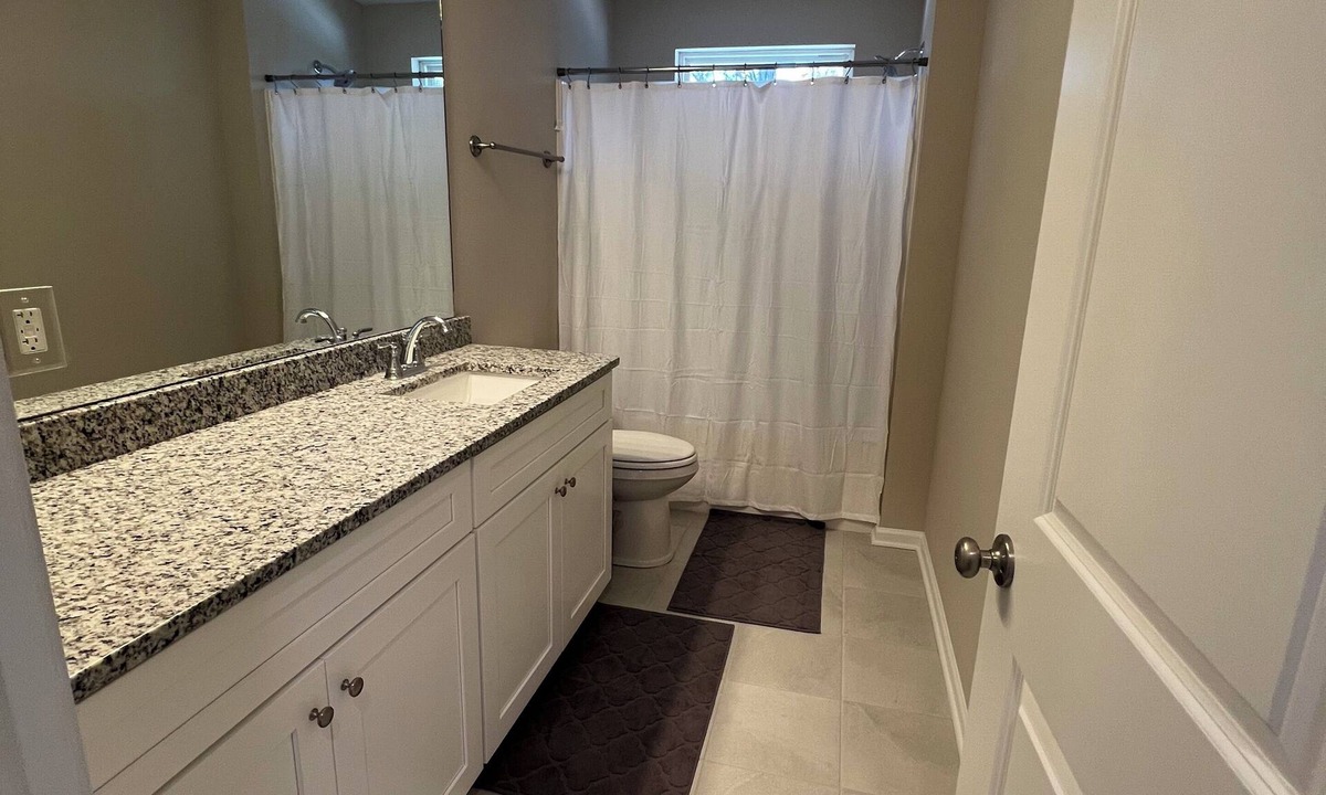 Auburn House | Perfect 5 Bed/4 Full bath ideal for gameday weekends at the prime location