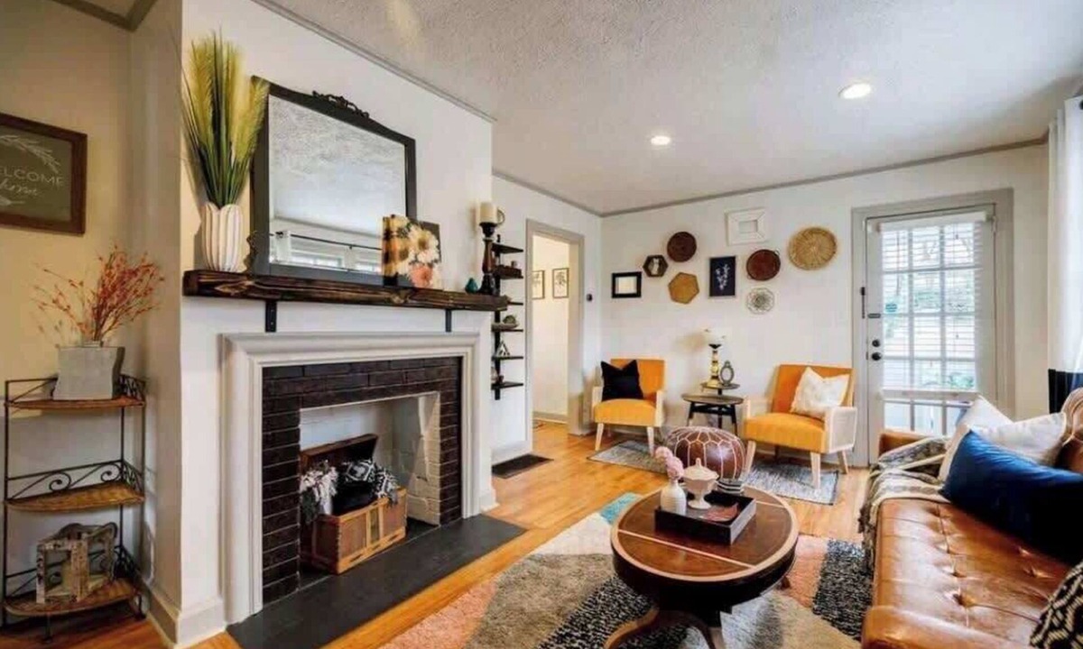 Old Fourth Ward House | Pet Friendly Bungalow Steps to Inman Park