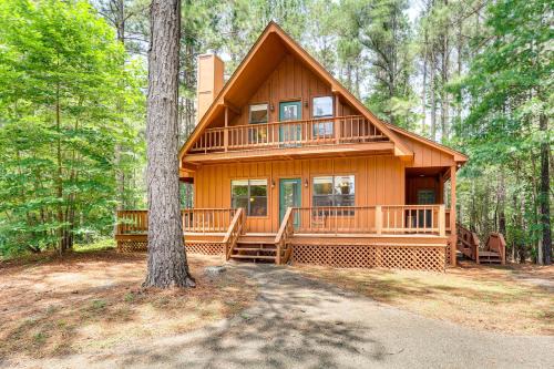 Iuka House | Pickwick Lake Cabin w/Private Marina Access