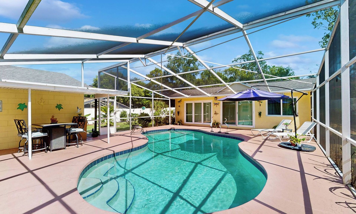 Longwood Apartment | Pool Access! Dog-friendly Retreat 16 Mi to Orlando