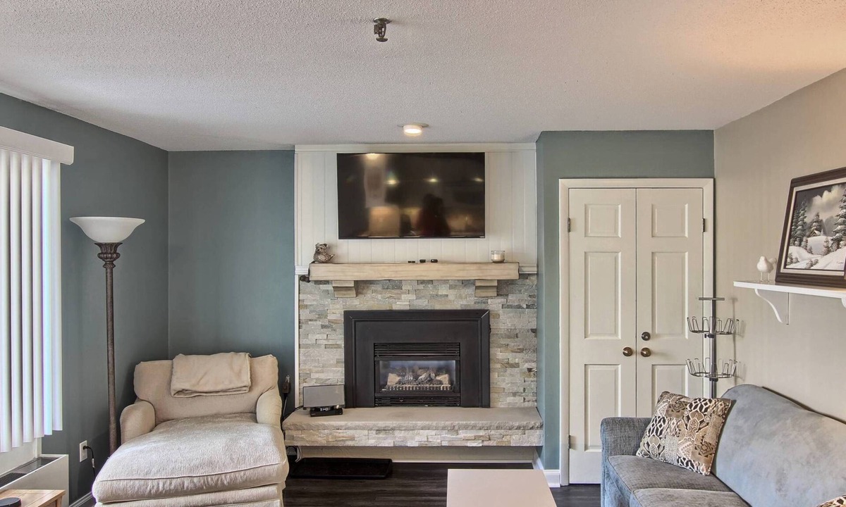 Boyne Falls Condo | Prime Location at Boyne Mountain I Golf, Swim, & Ski I Avalanche Bay