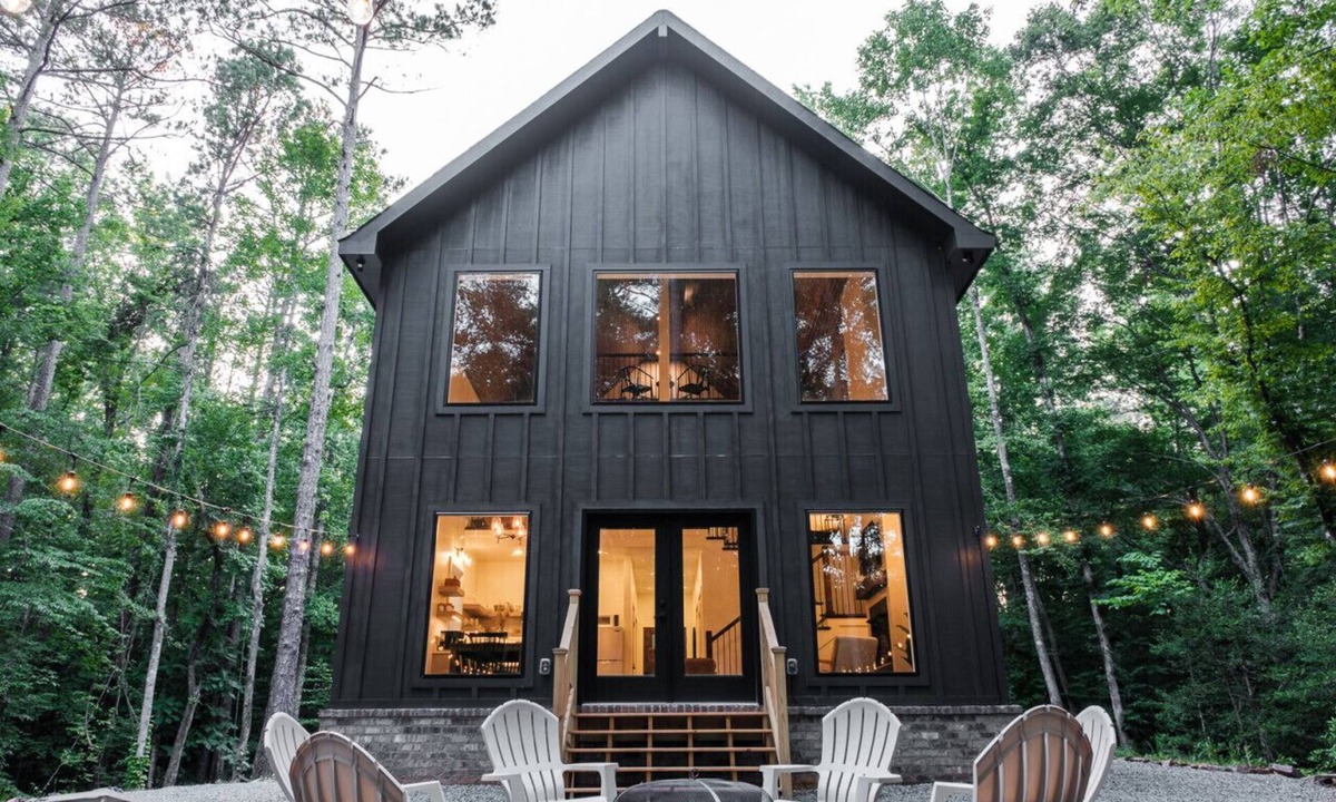 Duncanville Cabin | Private cabin on wooded 20 acres