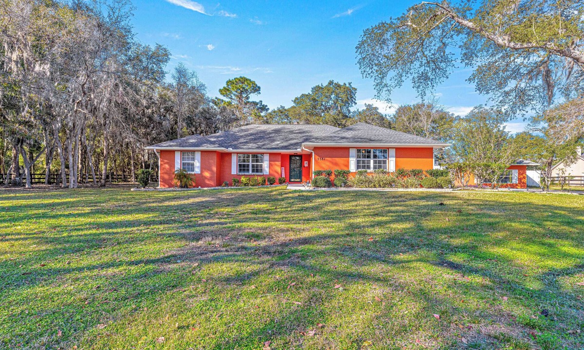 Ocala House | Private SW Ocala pool retreat near WEC, FAST, Hospitals, Shopping, & Downtown