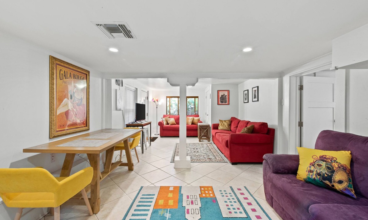 New Orleans Apartment | Quaint Apt in Bayou St John — Steps to City Park and close to the fairgrounds