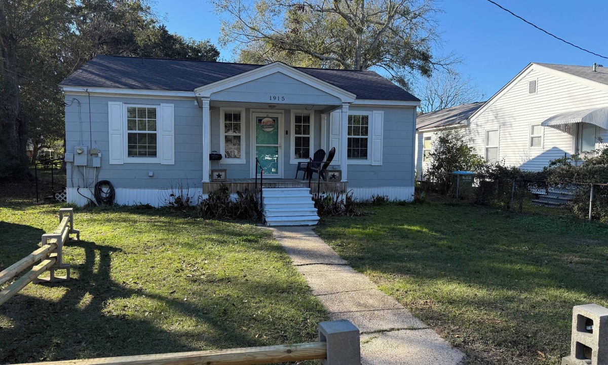 Pascagoula House | Quaint Getaway! Beautiful 2-bedroom house with AC in pleasant Pascagoula