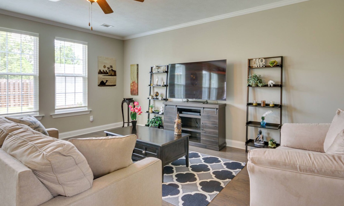 Canterbury Farms House | Quaint Grovetown Getaway w/ Private Hot Tub!